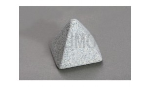 Ceramic media-pyramid